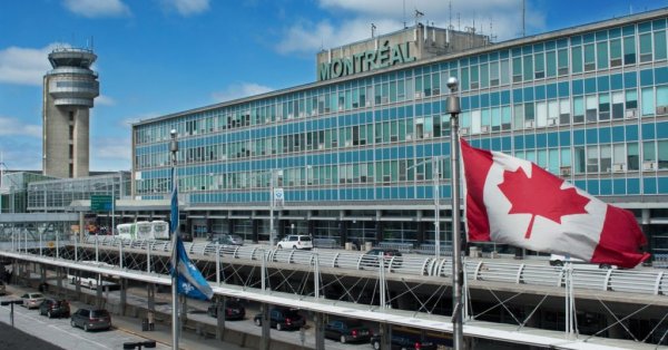 Un premier vol nolisé de réfugiés ukrainiens à atterri hier à l’aéroport Montréal-Trudeau