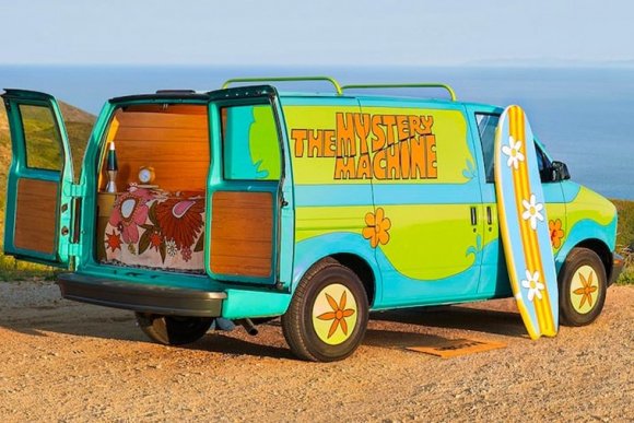 Airbnb offre l'endroit le plus original pour dormir et les amateurs de Scooby-Doo vont CAPOTER
