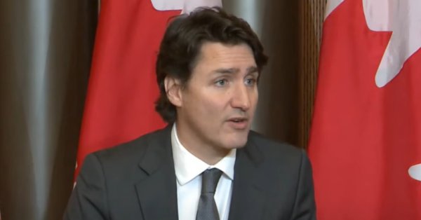 Trudeau va geler les avoirs canadiens de Vladimir Poutine