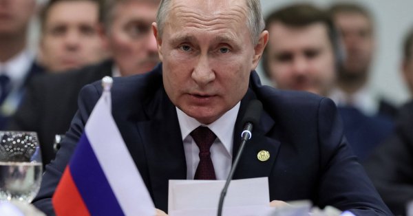 Poutine brandit la menace nucléaire 