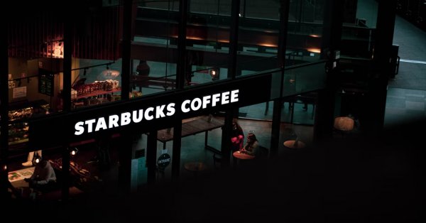 Les Russes privés de Starbucks et de McDo