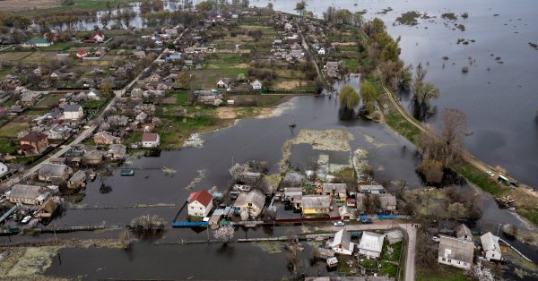 Un village ukrainien inondé pour repousser les Russes